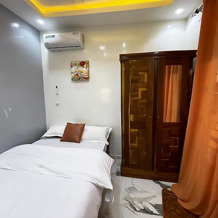 Villa Adja Nafy A Saly Gandigal Екстер'єр фото